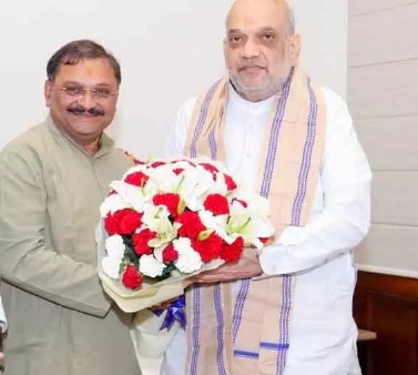 बीजेपी सांसद संतोष पांडेय ने केंद्रीय गृहमंत्री अमित शाह को दी बधाई, ऐतिहासिक कार्यकाल के लिए की सराहना