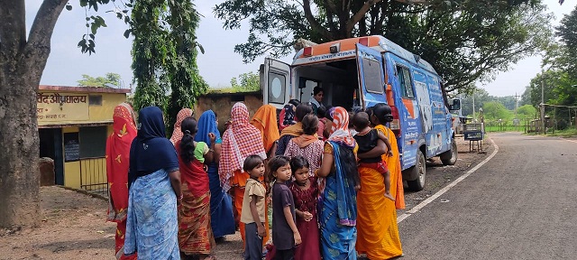 ‘‘स्वस्थ नारी, सशक्त परिवार अभियान‘ अंतर्गत सुदूर अंचलों तक पहुँची विशेषज्ञ स्वास्थ्य सेवाएँ