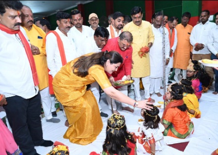 कवर्धा में दुर्गा अष्टमी पर भव्य कन्या पूजन: गृहमंत्री विजय शर्मा और विधायक भावना बोहरा की उपस्थिति से कार्यक्रम हुआ और अधिक भव्य