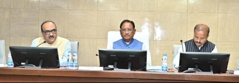 मुख्यमंत्री विष्णु देव साय ने कलेक्टर्स कॉन्फ्रेंस में दिखाई सख्ती — कहा, “जनहित में लापरवाही बर्दाश्त नहीं की जाएगी