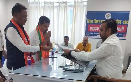 बांकीपुर विधानसभा: भाजपा उम्मीदवार नितिन नवीन ने दाखिल किया नामांकन, CM विष्णु देव साय रहे मौजूद