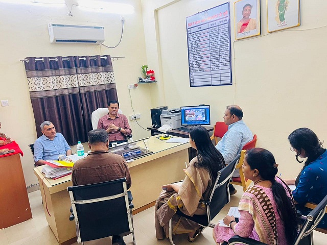 आयुक्त दुर्ग संभाग सत्यनारायण राठौर ने किया बेमेतरा जिला निरीक्षण