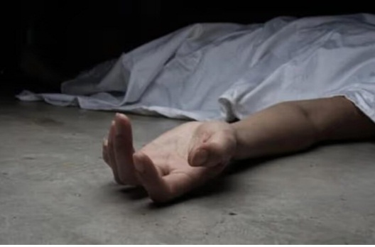 संदिग्ध परिस्थितियों में महिला की मौत: हत्या या हादसा? पुलिस जांच में जुटे साक्ष्य