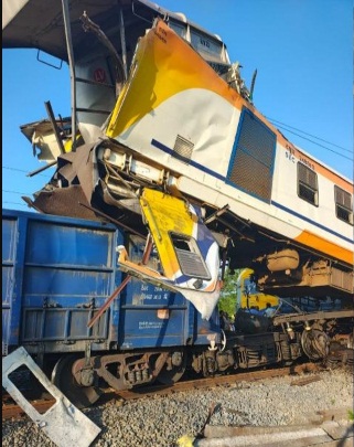 छत्तीसगढ़ के बिलासपुर में भीषण ट्रेन हादसा: मालगाड़ी से टकराई पैसेंजर ट्रेन, 12 से अधिक यात्री घायल