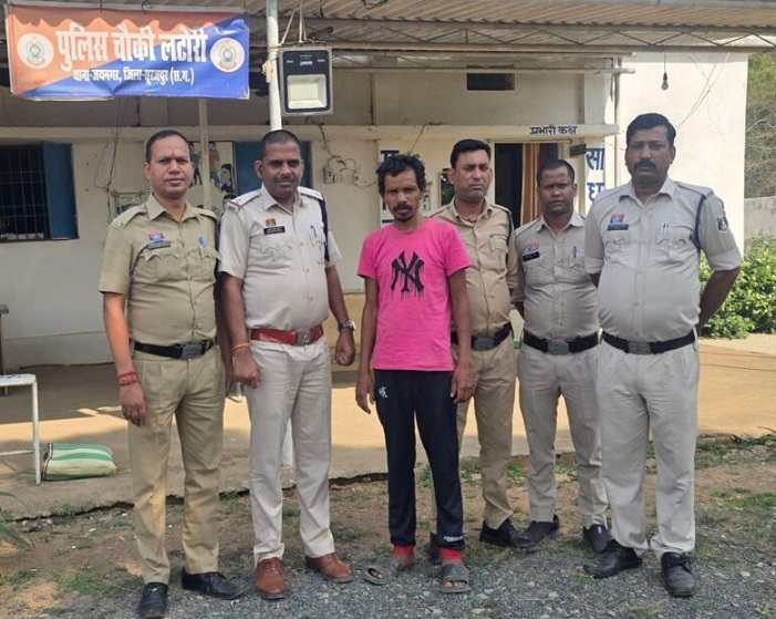 सूरजपुर में कलयुगी बेटे का खौफनाक कदम: मुआवजे के लालच और मामूली विवाद में मां की पत्थर से कुचलकर हत्या