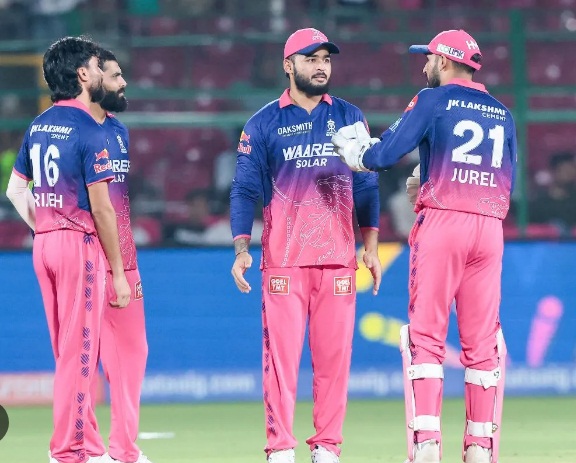 IPL 2026: रियान पराग की कप्तानी में राजस्थान रॉयल्स सातवीं बार प्लेऑफ में, मुंबई को 30 रनों से रौंदा; पंजाब और कोलकाता का सफर खत्म