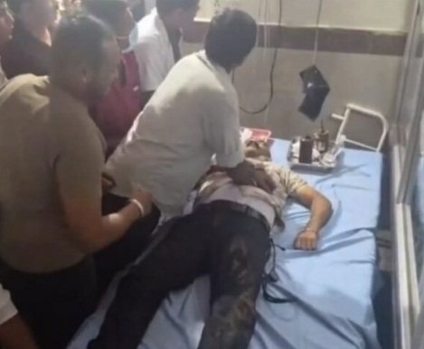 पेंड्रा में दिनदहाड़े बड़ी वारदात: सराफा व्यापारी की गोली मारकर हत्या, लाखों की लूट के बाद इलाके में चक्काजाम