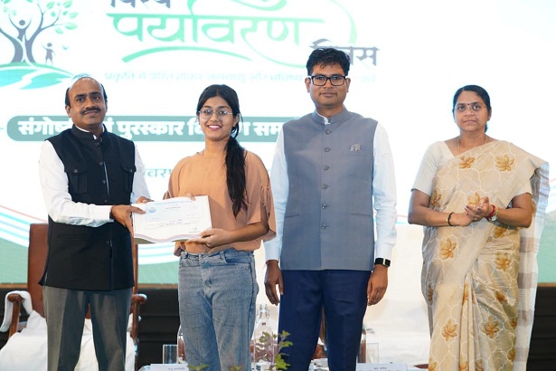 विश्व पर्यावरण दिवस पर आयोजित चित्रकला प्रतियोगिता के विजेताओं को मंत्री ओ.पी. चौधरी ने किया सम्मानित