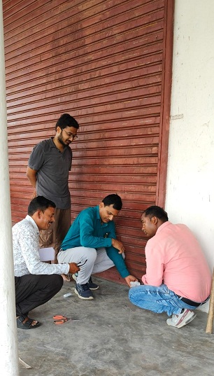 किसान बनकर पहुंचे कृषि अधिकारी, खाद की कालाबाजारी का किया खुलासा