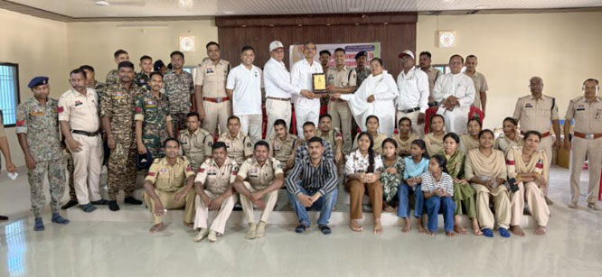 कांकेर पुलिस की अनूठी पहल: ‘आत्म-सशक्तिकरण’ से सुधरेगा पुलिसिंग का स्तर, ब्रह्माकुमारीज के विशेषज्ञों ने दिए तनाव मुक्ति के गुरुमंत्र