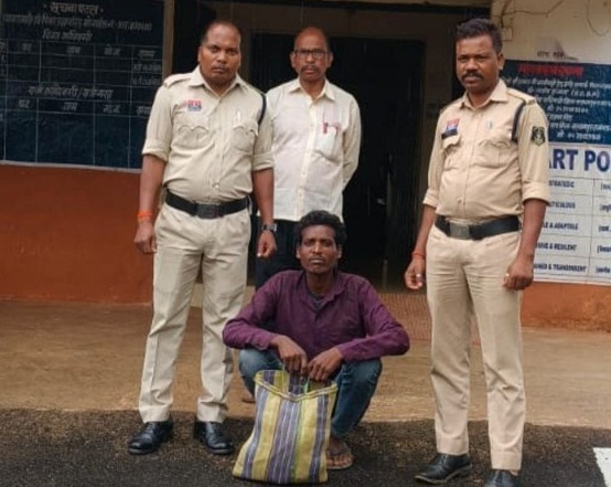 बलरामपुर में खूनी खेल: चरित्र पर शक के चलते पति ने पत्नी को डंडे से पीट-पीटकर मार डाला, आरोपी गिरफ्तार