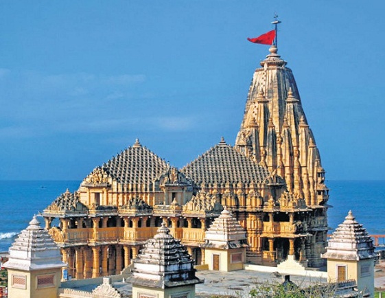 छत्तीसगढ़ से सोमनाथ के लिए ‘स्वाभिमान सांस्कृतिक यात्रा’ का शंखनाद: 1000 दिग्गज कलाकार और साहित्यकार हुए रवाना