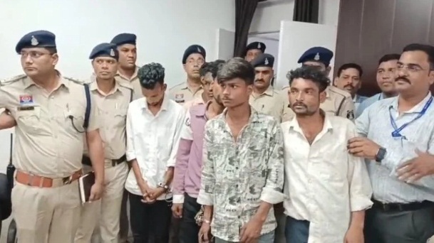बिलासपुर में अंतरराज्यीय लुटेरा गिरोह बेनकाब: महिलाओं को निशाना बनाने वाले 6 आरोपी गिरफ्तार, ओडिशा से जुड़े हैं तार