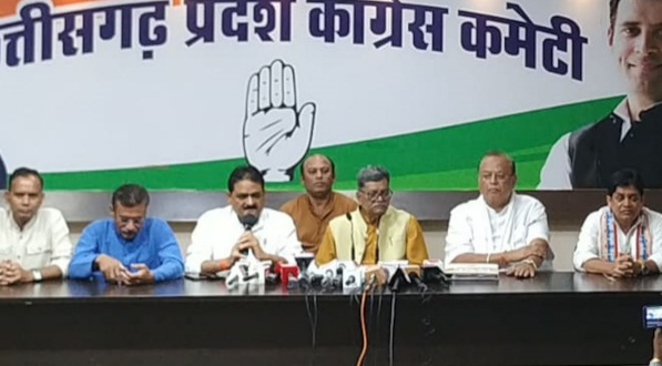 नेता प्रतिपक्ष चरण दास महंत का सरकार पर तीखा हमला: ‘सुधर जाओ, नहीं तो हमारी सरकार सुधारेगी’; पेपर लीक को बताया सत्ता संरक्षित महामारी