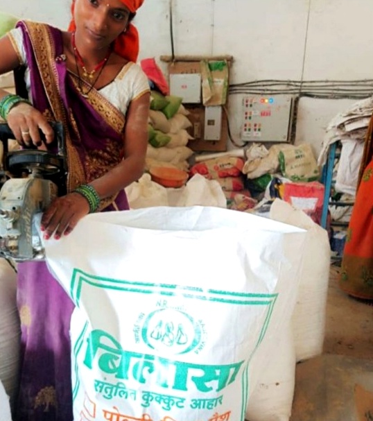 बिहान योजना से आत्मनिर्भर बनीं बिलासपुर की महिलाएं, पशु आहार संयंत्र से मिला रोजगार और नियमित आय