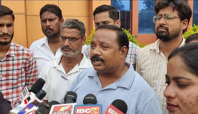 महापौर बताए,सवा साल पहले किए 3 पार्किंग के वादे का क्या हुआ- राजेश चौधरी