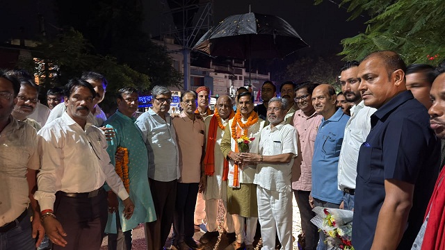 कटघोरा-मुंगेली-डोंगरगढ़ रेल लाइन स्वीकृति: केंद्रीय राज्यमंत्री तोखन साहू का मुंगेली प्रेस क्लब में भव्य स्वागत