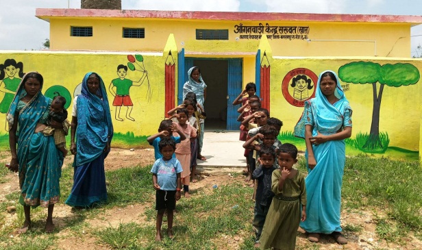 दुर्गम पहाड़ी गांव सरुवत में नई किरण: किराये की छत से अपने भवन तक पहुंची आंगनबाड़ी