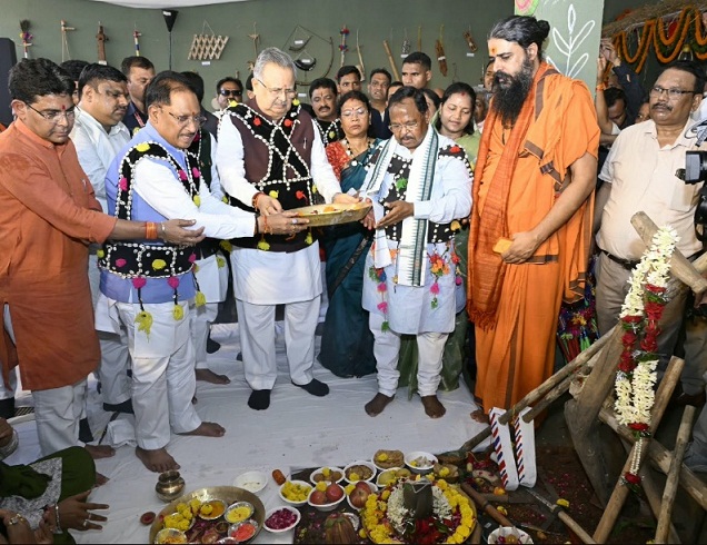 हरेली तिहार पर मुख्यमंत्री निवास में साकार हुई छत्तीसगढ़ की लोक संस्कृति, कृषि परंपरा और ग्रामीण जीवन की जीवंत झांकी