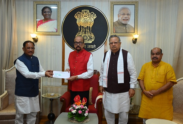 असम के बाढ़ पीड़ितों के लिए छत्तीसगढ़ की बड़ी पहल: स्वतंत्रता दिवस पर सीएम विष्णु देव साय ने राज्यपाल को सौंपा 5 करोड़ का चेक