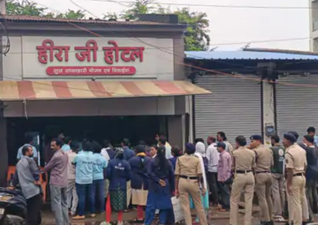 रायपुर में बेकाबू अतिक्रमण पर बुलडोजर और चालानी प्रहार: तेलीबांधा से श्याम नगर तक निगम-पुलिस का संयुक्त अभियान, दर्जनों होर्डिंग्स जब्त