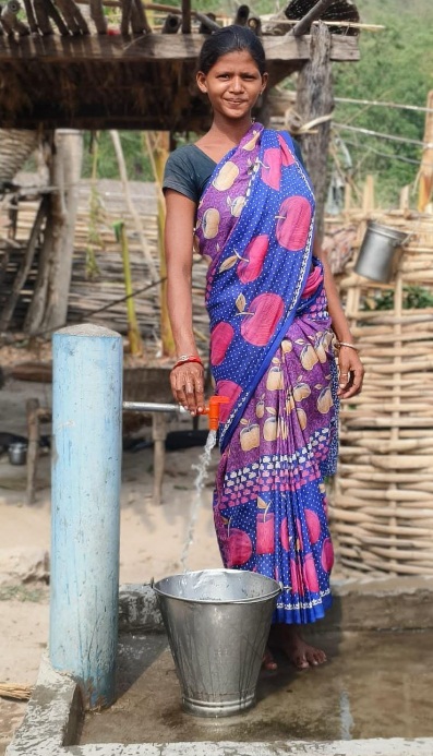 जल जीवन मिशन से संवर रही नारायणपुर के वनांचल की तस्वीर- घर-घर पहुँच रहा शुद्ध पेयजल, बढ़ रही खुशहाली