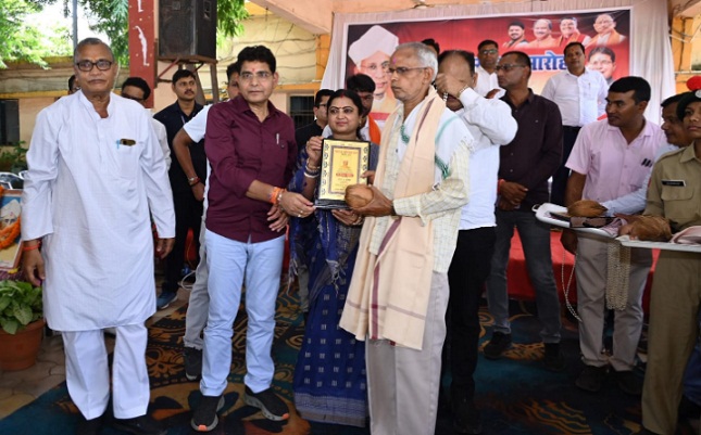 शिक्षकों के मार्गदर्शन और जनसेवा से ही संभव है, समाज व राष्ट्र का सर्वांगीण विकास- मंत्री टंक राम वर्मा