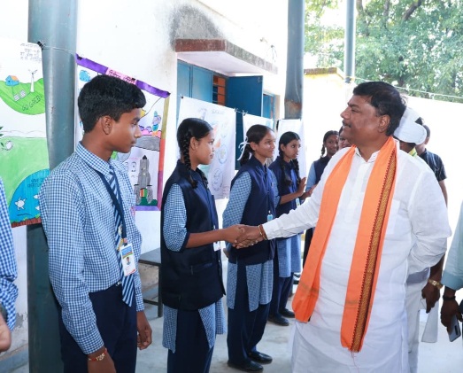मेरे सपनों का भारत’ चित्रकला एवं भाषण प्रतियोगिता में बच्चों ने दिखाई प्रतिभा