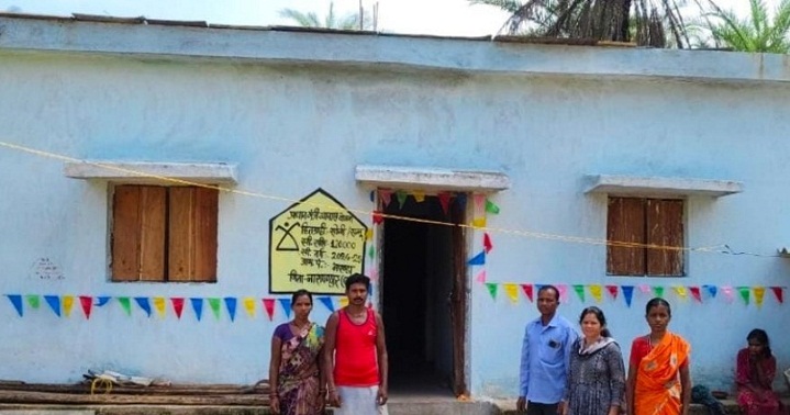 आस की कच्ची छत से विश्वास के पक्के मकान तक: नारायणपुर की सोनिबाई के संघर्ष और पीएम आवास योजना से बदली जिंदगी की पूरी कहानी