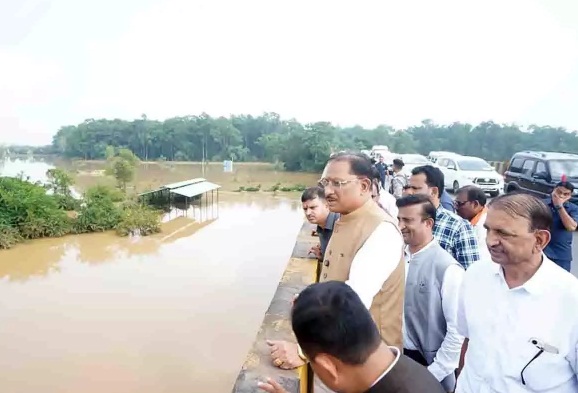संकट की इस घड़ी में हर प्रभावित परिवार के साथ खड़ी है सरकार: मुख्यमंत्री साय