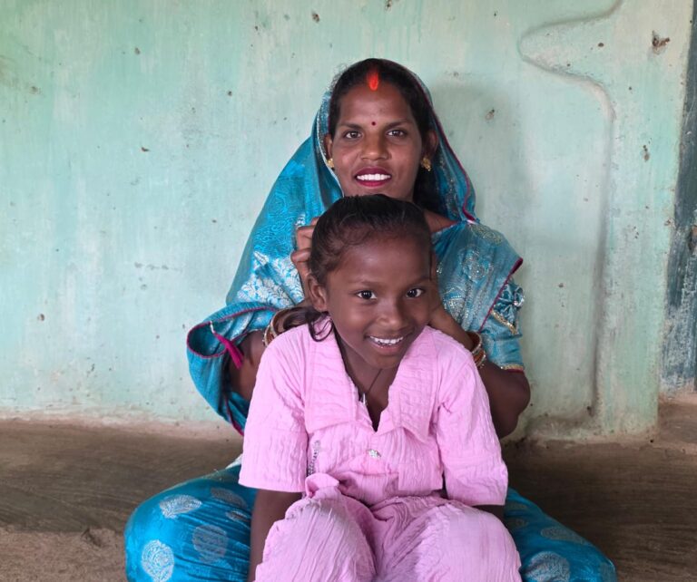 विशेष लेख – जनकल्याणकारी योजनाओं से बदल रही सरगुजा के गांवों की तस्वीर, आत्मनिर्भरता की ओर बढ़ रहे ग्रामीण परिवार