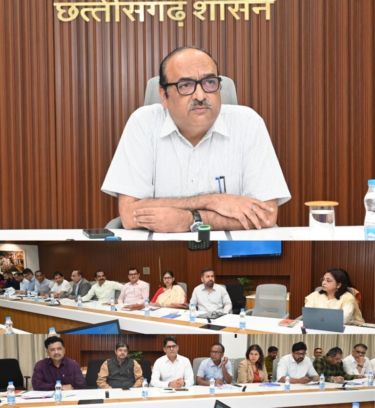 सीएम हेल्पलाइन में दर्ज शिकायतों का गंभीरता से निराकरण करें- मुख्य सचिव विकासशील