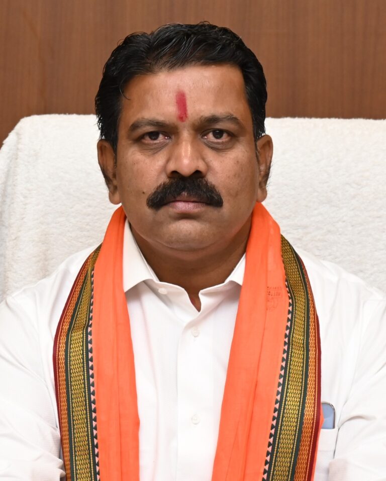 पीएम आवास निर्माण में गड़बड़ी और गरीबों के हक की राशि में हेराफेरी कतई बर्दाश्त नहीं, दोषियों पर होगी सख्त कार्रवाई – उप मुख्यमंत्री विजय शर्मा