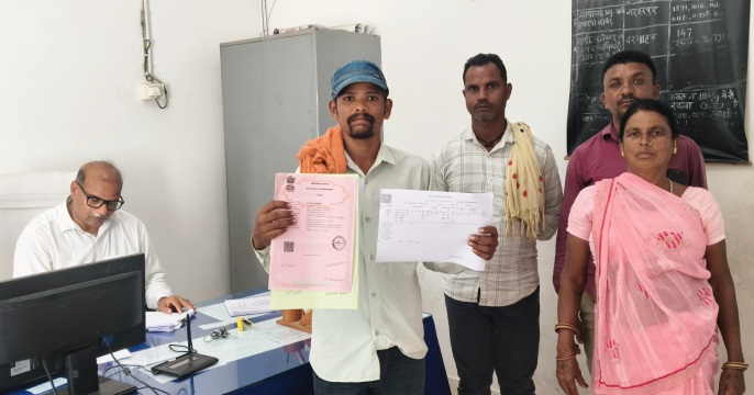सेवा संकल्प अभियान : रजिस्ट्री के साथ नामांतरण ने बचाया समय, किसान चंद्रशेखर को नहीं लगाने पड़े अलग से कार्यालय के चक्कर