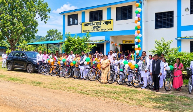 पंखों को मिली रफ्तार: सरस्वती साइकिल योजना से बेटियों की शिक्षा की राह हुई आसान