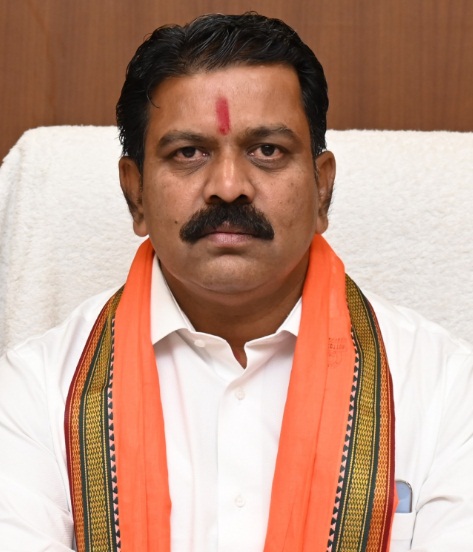 उप मुख्यमंत्री विजय शर्मा के निर्देश पर पीएम जनमन आवास में ठगी करने पर ठेकेदार शेख निजामुद्दिन उर्फ निक्की खान के विरुद्ध एफआईआर दर्ज