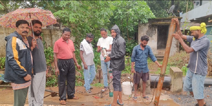 खराब मौसम और जल संकट के बीच नगर पालिका के प्लेसमेंट कर्मचारियों ने दिखाई तत्परता, वार्डवासियों को मिली राहत