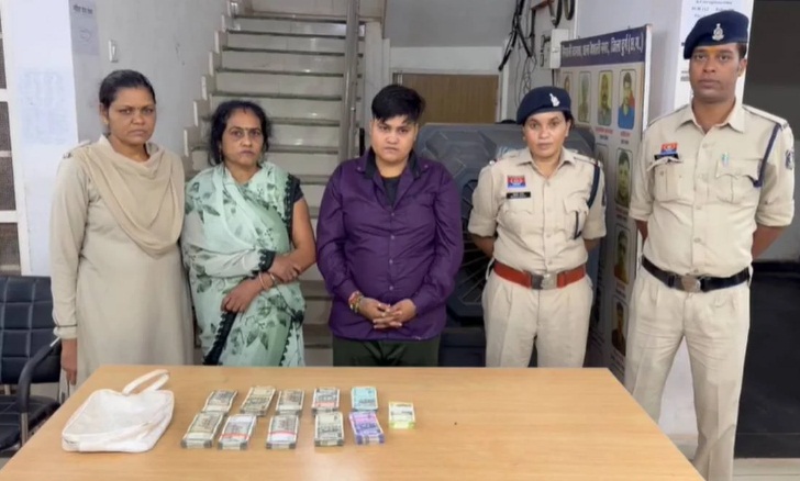 दुर्ग में अवैध सूदखोरी और प्रताड़ना का बड़ा खुलासा: 50 हजार के कर्ज पर वसूले जा रहे थे डेढ़ लाख, दो महिलाएं गिरफ्तार