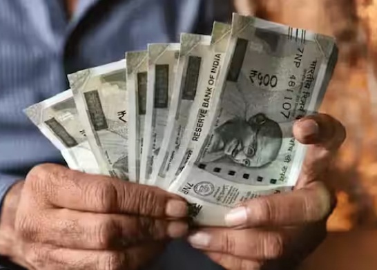 छत्तीसगढ़ सरकार का कर्मचारियों और पेंशनरों को बड़ा दीपावली तोहफा: DA-DR में 2% की वृद्धि, अब मिलेगा 60% महंगाई भत्ता